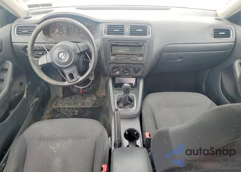 2013 Volkswagen Jetta Base z USA, uszkodzony, nr VIN 3VW1K7AJ0DM239921